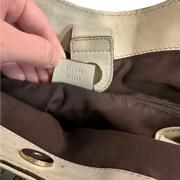 GUCCI Beige/White GG Canvas Medium Sukey Tote Bag - Picture 10 of 11